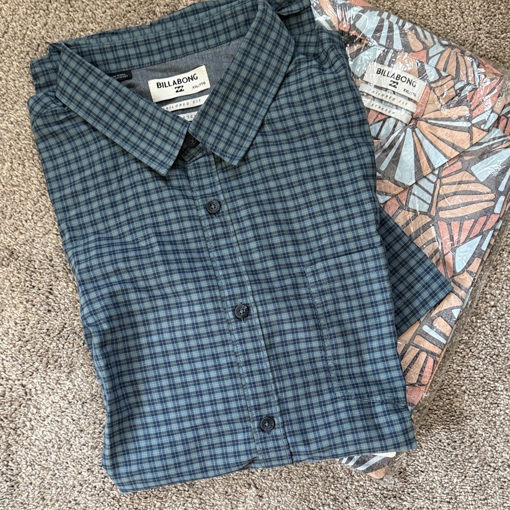Billabong Men's Two Shirt Bundle - Casual Button Up printed short sleeve 2XL